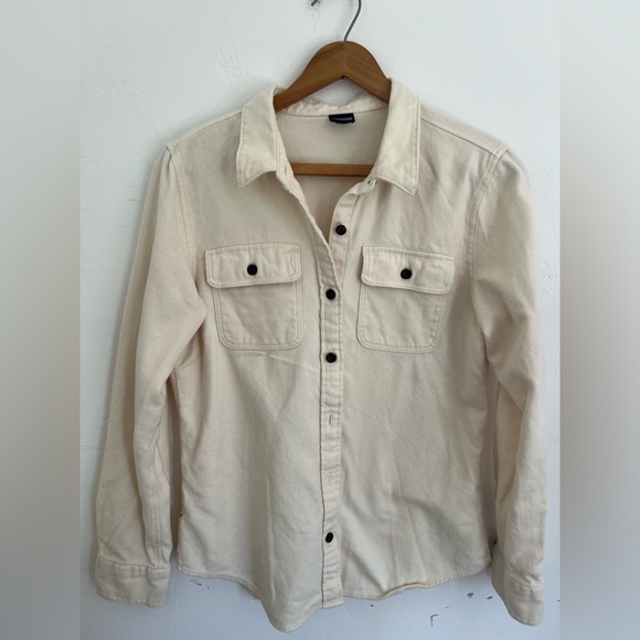 Patagonia Tops - Patagonia Women’s Cream Button-Up Jacket Size Small